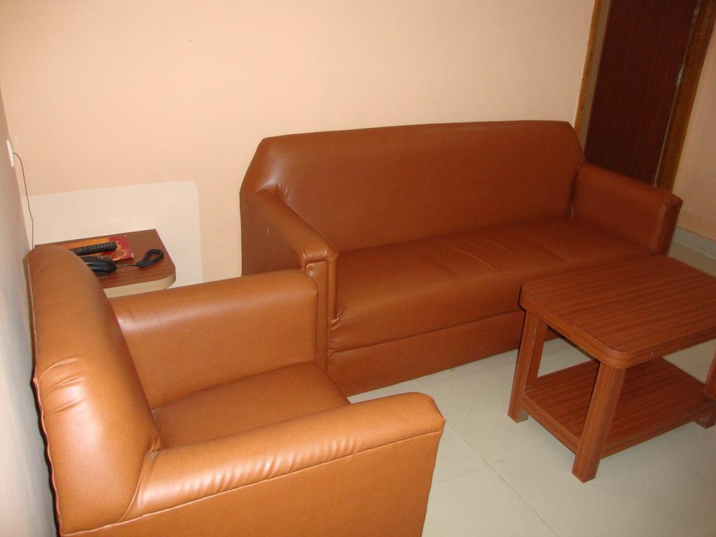 Bari International Hotell Bhubaneswar Rom bilde
